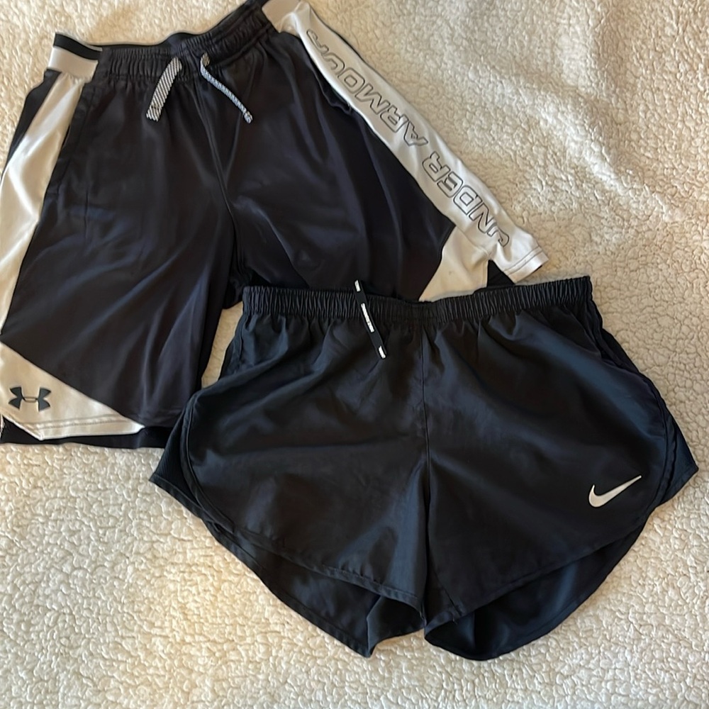 Nike Running short lot Size small